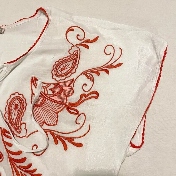 Forever 21 Embroidered Loose Fitting Semi Sheer Blouse Size Medium - Picture 4 of 15